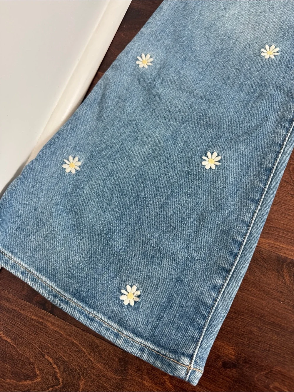 GAP 70’s Flare Jeans for Girls w/Embroidered Flowers Hippie Chick Bell Bottoms